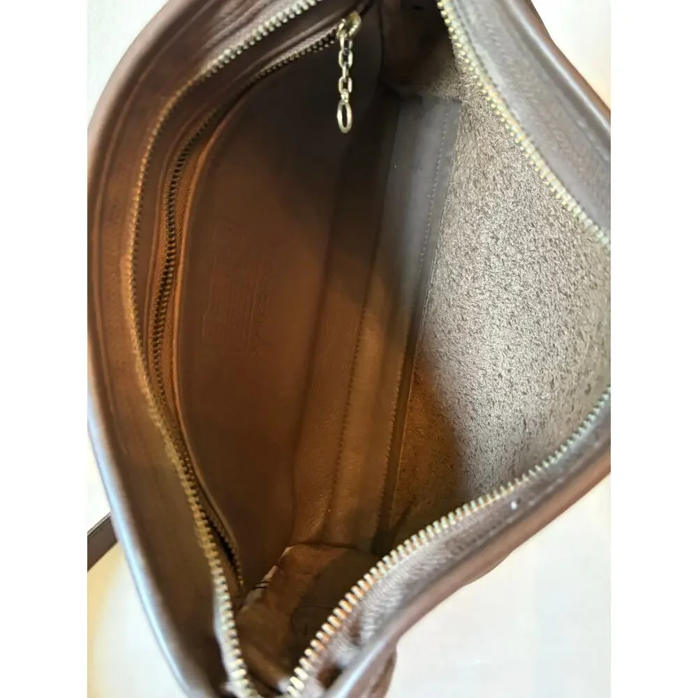Coach Taylor crossbody zip in  brown  H5C-9944 c. 1995